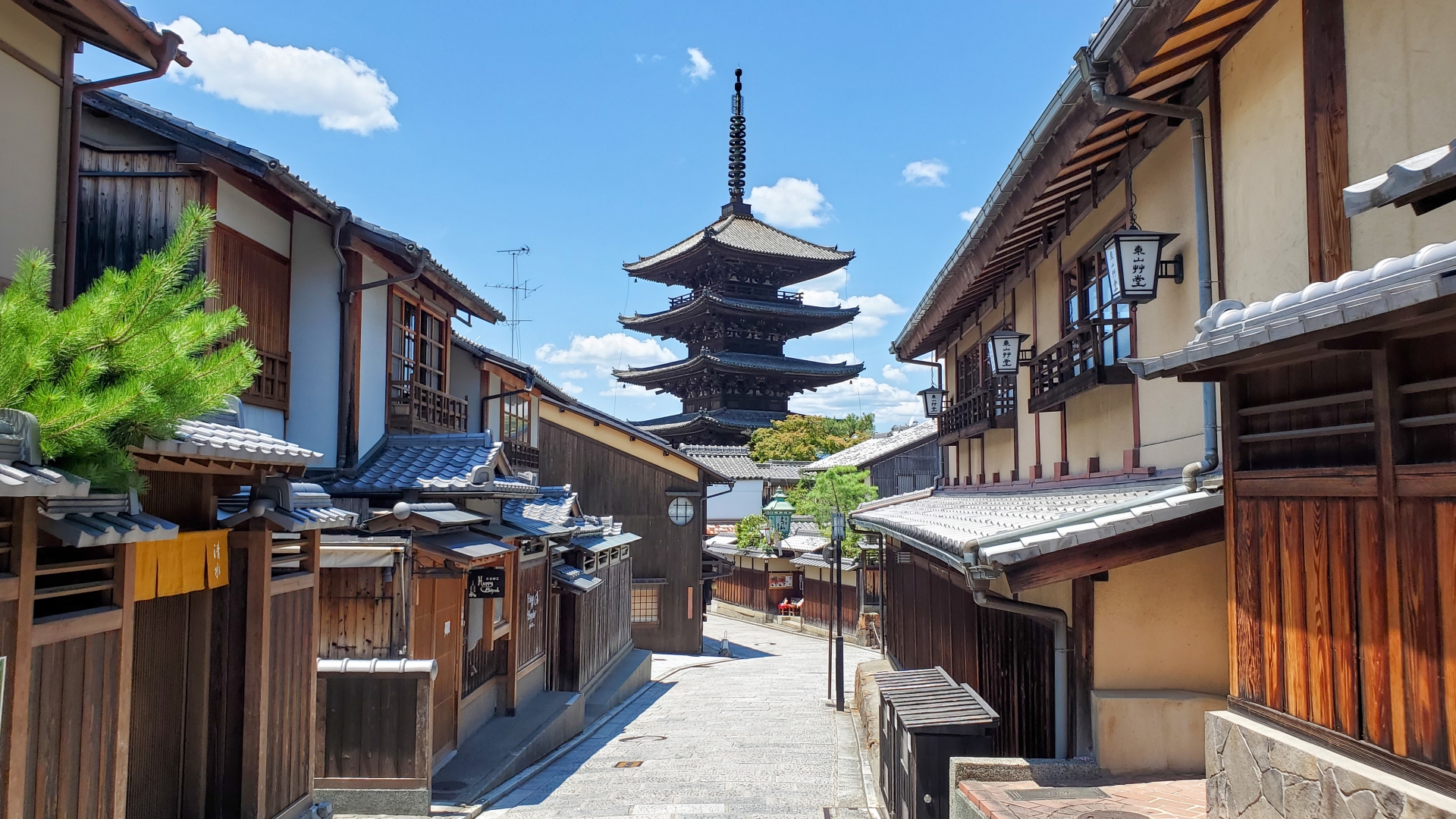京都八板塔背景