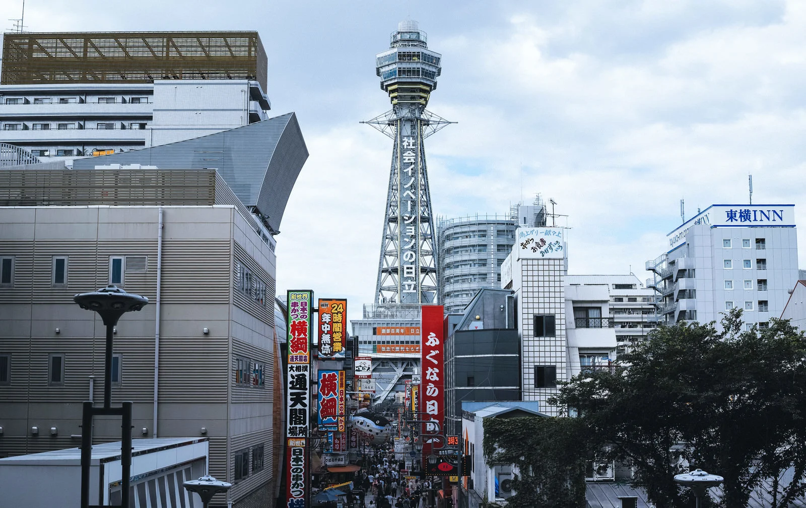 大阪通天閣背景